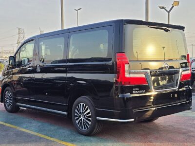 2025 Toyota Granvia Premium 2.8 Litres 4 Cylinders Diesel Engine A/T Black Grey Van RWD