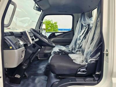 2026 Mitsubishi Fuso Canter CARGO 4.2L 6 Cylinders DIESEL Engine White Black Truck GCC Specs