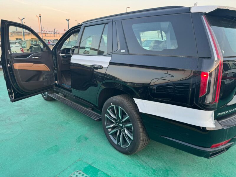 2023 Cadillac Escalade 6.2 Litres V8 Petrol Engine Black Tan Luxury SUV GCC Specs Automatic