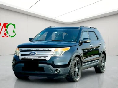 2012 Ford Explorer XLT 3.5 Litres 6 Cylinders Petrol Engine Black Beige SUV Japanese Spec Clean Car