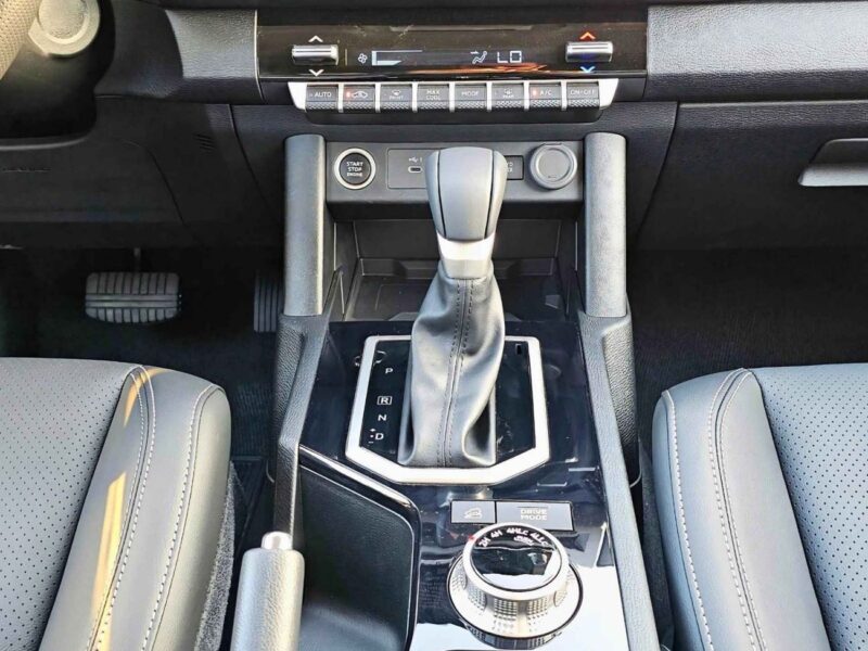 2026 Mitsubishi L200 SPORTERO 2.4L DIESEL V4 Engine Black Pickup Truck Automatic GCC Specs