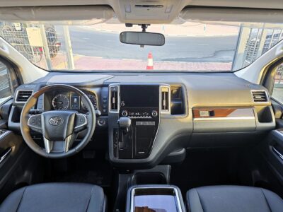2025 Toyota Granvia Premium 2.8 Litres 4 Cylinders Diesel Engine A/T Black Grey Van RWD