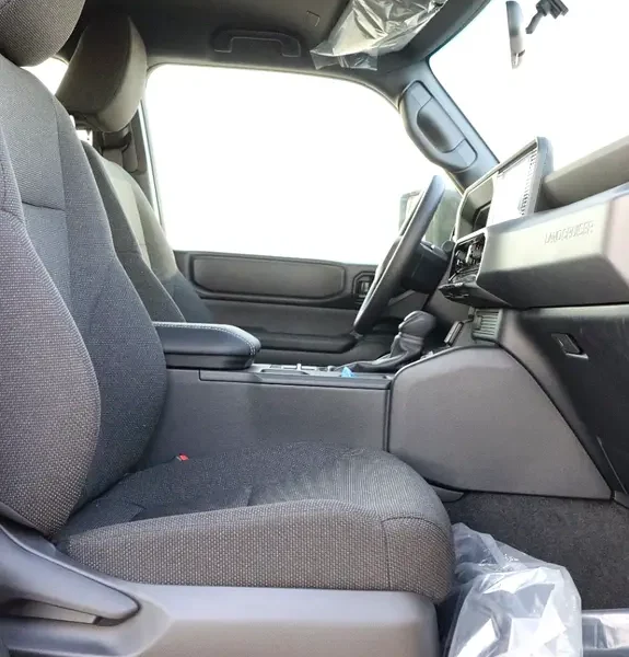 2025 Toyota Prado Off Road 4 Cylinders Petrol Engine White Black SUV GCC Specs Automatic