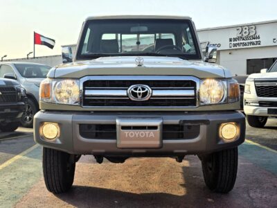 2012 Toyota Land Cruiser PickUp S.C LX 4.0L 6 Cylinders Petrol Engine M/T Beige GCC Specs