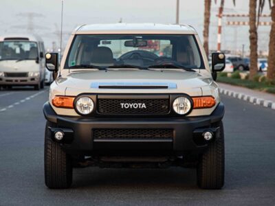 2023 Toyota FJ Cruiser 4.0 Litres 6 Cylinders Petrol Engine Beige Black SUV GCC Specs Automatic