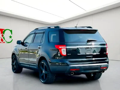 2012 Ford Explorer XLT 3.5 Litres 6 Cylinders Petrol Engine Black Beige SUV Japanese Spec Clean Car