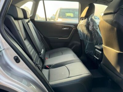 2025 Toyota Wildlander LUXURY 2.0 Litres PETROL V4 Engine Silver Black SUV Chinese Specs