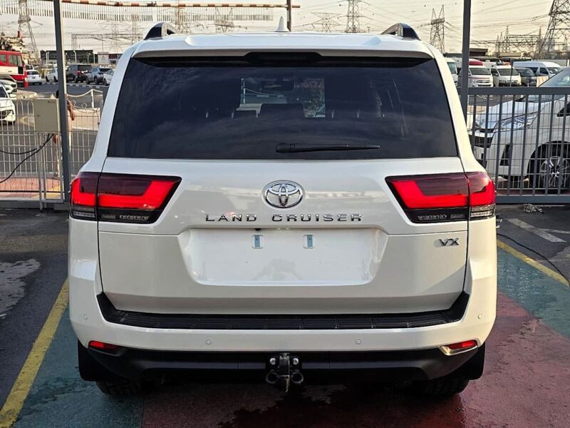 2026 Toyota Land Cruiser VX 3.5 Litres Twin-Turbo V6 Petrol Engine White Black SUV Automatic