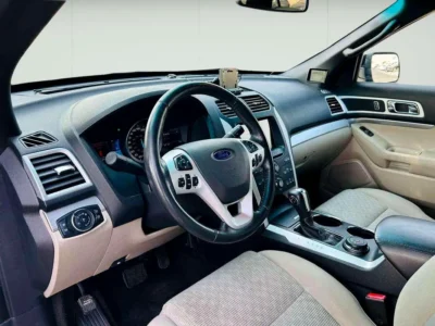 2012 Ford Explorer XLT 3.5 Litres 6 Cylinders Petrol Engine Black Beige SUV Japanese Spec Clean Car