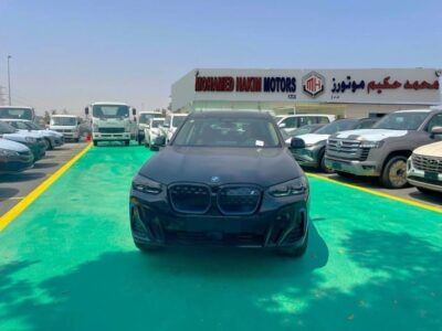 2023 BMW X3 2.0L Turbocharged inline-4 Cylinders Petrol Engine Black Red SUV GCC Specs