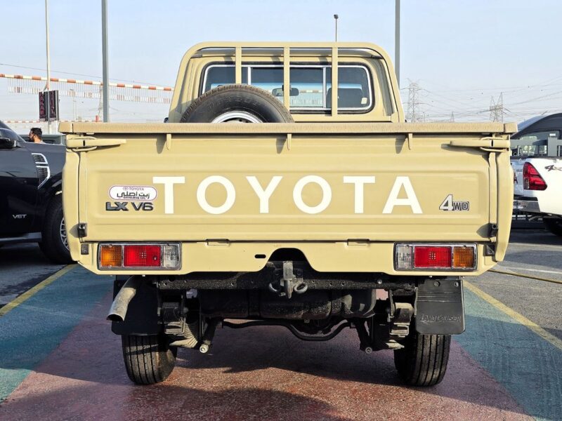 2012 Toyota Land Cruiser PickUp S.C LX 4.0L 6 Cylinders Petrol Engine M/T Beige GCC Specs