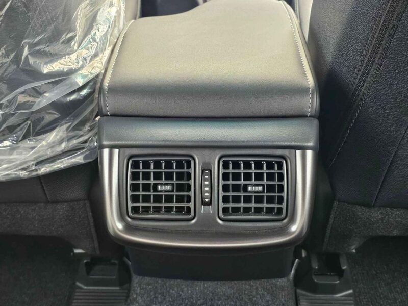 2026 Toyota Hilux GR SPORT 2.8L 4 Cylinders DIESEL Engine White Black Pickup Truck GCC Specs
