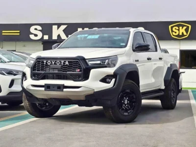2026 Toyota Hilux GR SPORT 2.8L 4 Cylinders DIESEL Engine White Black Pickup Truck GCC Specs