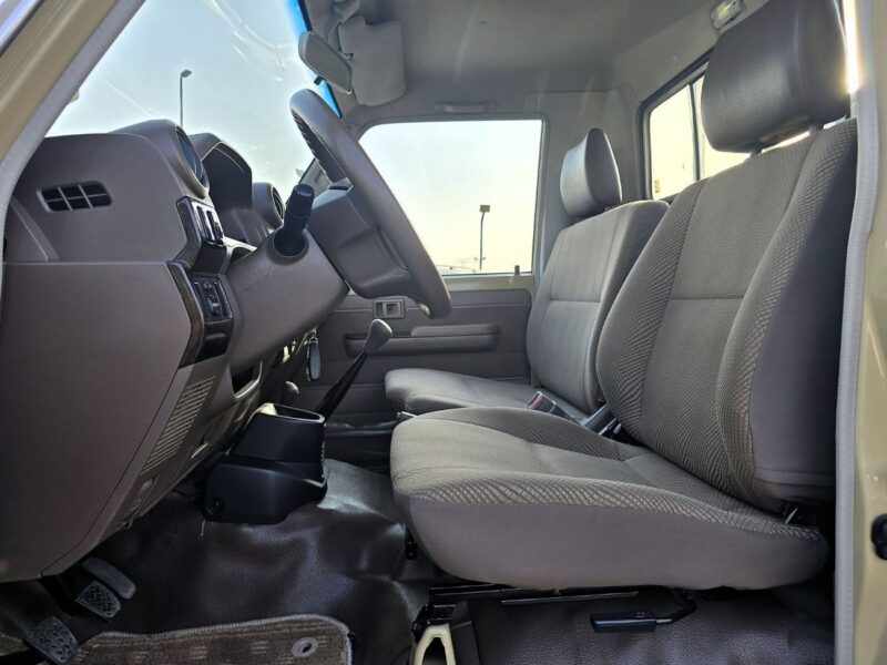 2012 Toyota Land Cruiser PickUp S.C LX 4.0L 6 Cylinders Petrol Engine M/T Beige GCC Specs