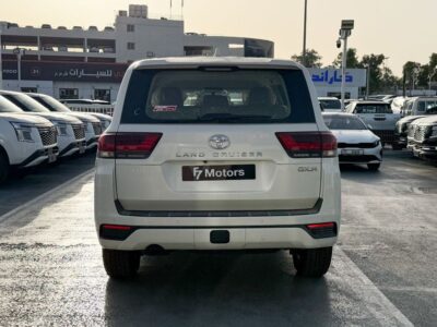 2026 Toyota Land Cruiser GXR 4.0 Litres 6 Cylinders Petrol Engine White Beige SUV GCC Specs