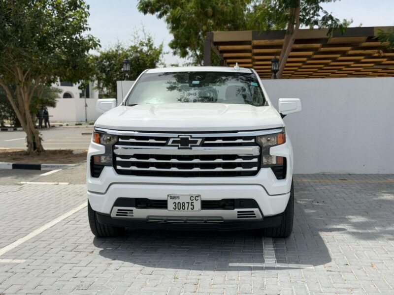 2024 Chevrolet Silverado ADVENTURE 2.7L TurboMax Turbocharged Inline-4 Engine White Black Pickup
