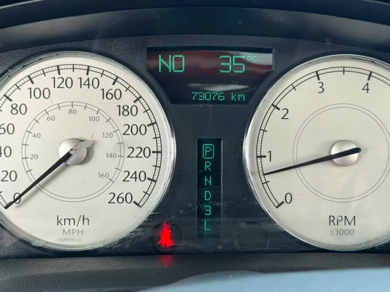 2005 CHRYSLER 300C 6 Cylinders Petrol Engine Black Grey Sedan Japanese Specs CLEAN TITLE