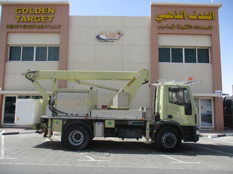 IVECO Euro Cargo 180E28 4x2 PALFINGER P180 Manlift 2012 6 Cylinder Yellow Manual