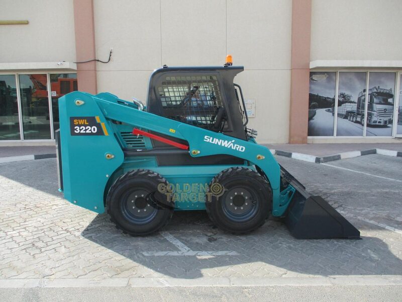 2025 SUNWARD SWL3220 Skid Steer Loader 4 Cylinders Engine Blue