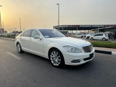 2011 Mercedes-Benz S-Class S 550 8 Cylinders Petrol Engine White Black Sedan Japanese Specs