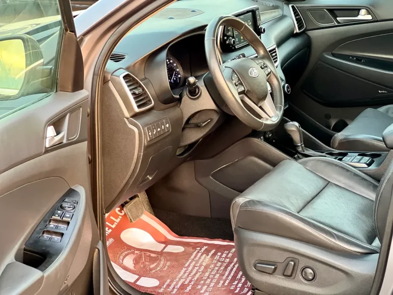 2021 Hyundai Tucson Ex Full Option 4 Cylinders Petrol Engine Grey Black SUV American Specs