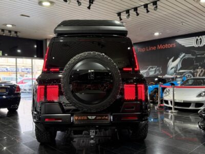 2025 YangWang U8 Off-Road Player Edition 4 Cylinders Plug-In Hybrid Engine Black Grey SUV