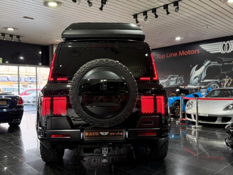 2025 YangWang U8 Off-Road Player Edition 4 Cylinders Plug-In Hybrid Engine Black Grey SUV