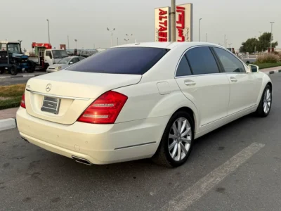 2011 Mercedes-Benz S-Class S 550 8 Cylinders Petrol Engine White Black Sedan Japanese Specs