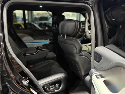 2025 YangWang U8 Off-Road Player Edition 4 Cylinders Plug-In Hybrid Engine Black Grey SUV