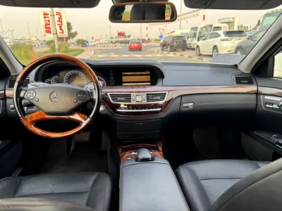2011 Mercedes-Benz S-Class S 550 8 Cylinders Petrol Engine White Black Sedan Japanese Specs