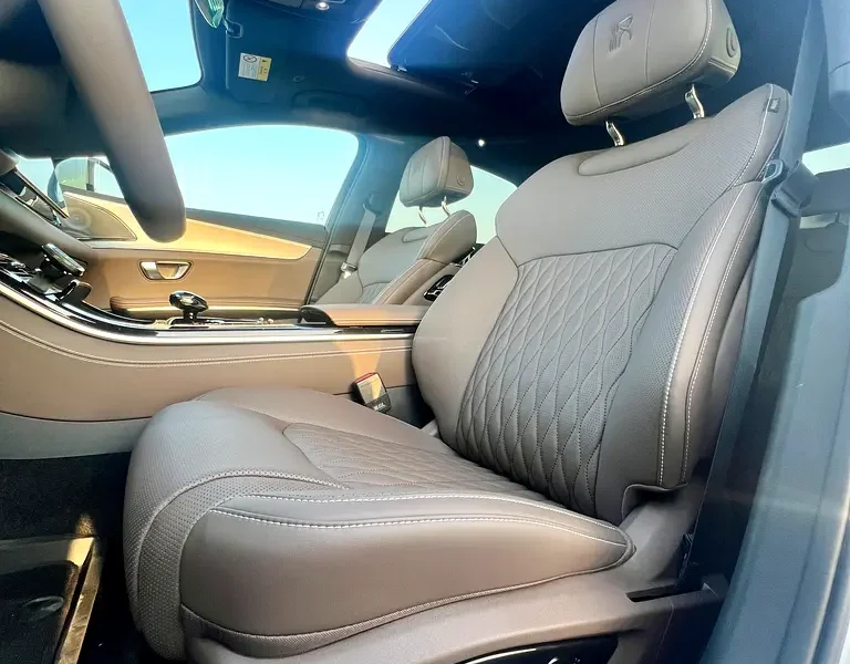 2025 BYD HAN Flagship Edition 4 Cylinders Plug-in Hybrid Engine Silver Brown Sedan GCC Specs