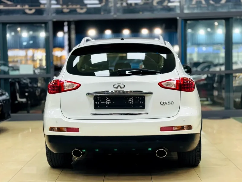 2015 Infiniti QX50 Luxury 6 Cylinders Petrol Engine White Beige SUV GCC Specs Excellent Condition