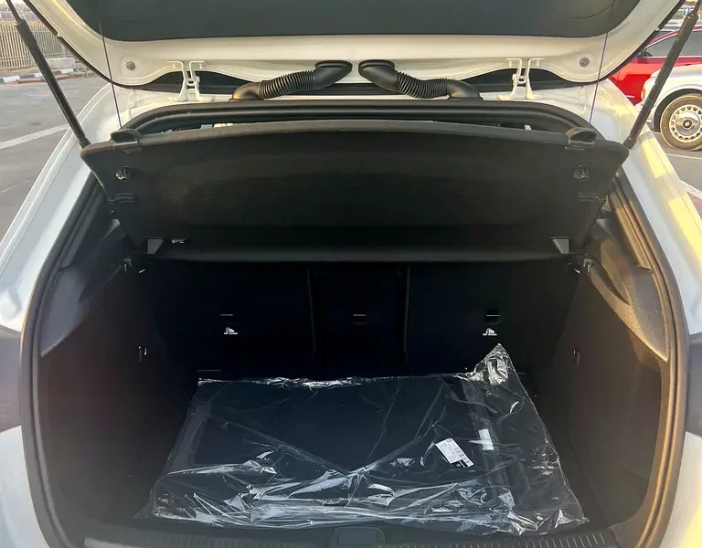 2025 Mercedes-Benz A-Class A 220 4 Cylinders Petrol Engine White Black Sedan Korean Specs Automatic