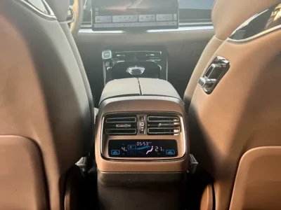 2025 BYD HAN Flagship Edition 4 Cylinders Plug-in Hybrid Engine Silver Brown Sedan GCC Specs