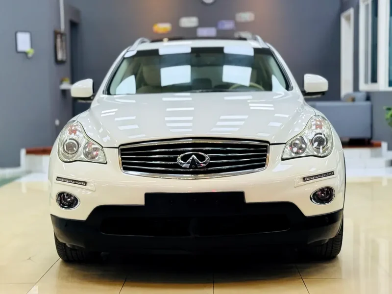 2015 Infiniti QX50 Luxury 6 Cylinders Petrol Engine White Beige SUV GCC Specs Excellent Condition