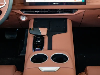 2026 Changan UNI‑Z 1.5 Litres Turbo 4 Cylinders Hybrid Engine White Brown SUV Chinese Specs
