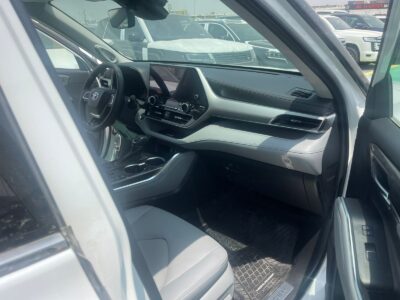 2026 Toyota Highlander 2.5 Litres 4 Cylinder Hybrid Engine White Beige SUV GCC Specs Automatic