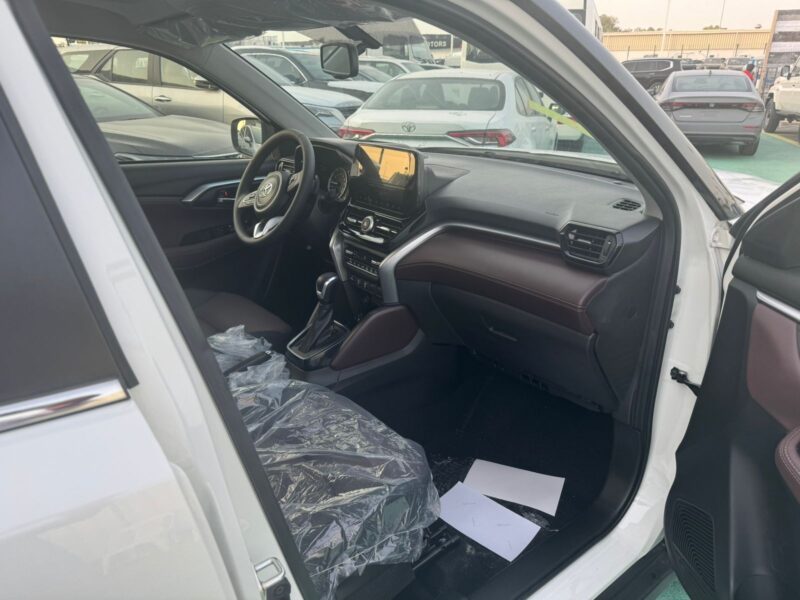 2026 Toyota Urban Cruiser 1.5 Litres 4-Cylinders Petrol Engine White Brown SUV GCC Specs Automatic