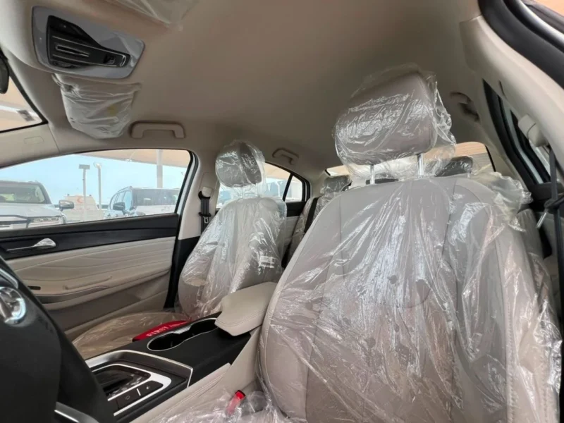 2027 Chery Arrizo 5 1.5-liter 4-Cylinder Petrol Engine White Beige Sedan GCC Specs Automatic