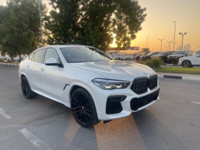 2022 BMW X6 xDrive40i 3.0-liter turbocharged inline-6 Engine White Black SUV GCC Specs