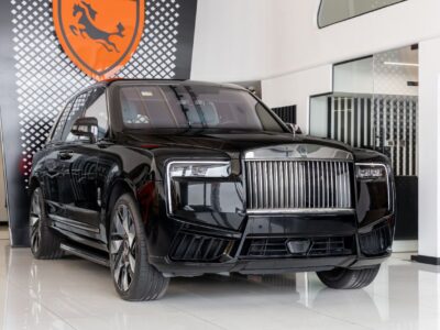 2025 Rolls Royce Cullinan Silver Badge 6.8L12 Cylinders Petrol Engine Black Blue SUV European Specs