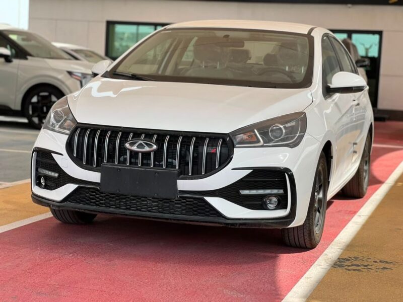 2027 Chery Arrizo 5 1.5-liter 4-Cylinder Petrol Engine White Beige Sedan GCC Specs Automatic