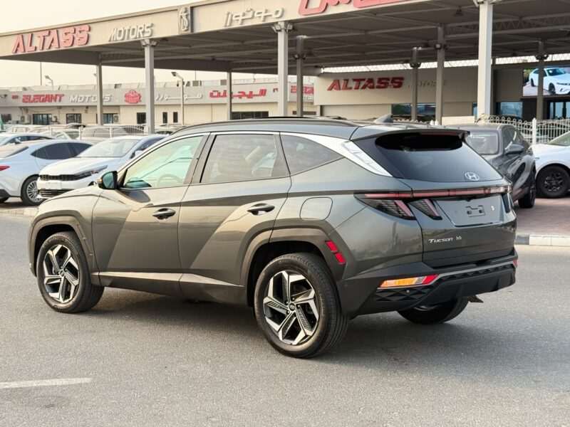 2023 HYUNDAI TUCSON ULTIMATE HYBRID 1.6 Liters V4 Turbo Petrol Engine Grey Black SUV US Specs
