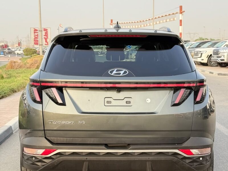 2023 HYUNDAI TUCSON ULTIMATE HYBRID 1.6 Liters V4 Turbo Petrol Engine Grey Black SUV US Specs