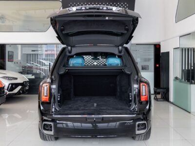 2025 Rolls Royce Cullinan Silver Badge 6.8L12 Cylinders Petrol Engine Black Blue SUV European Specs