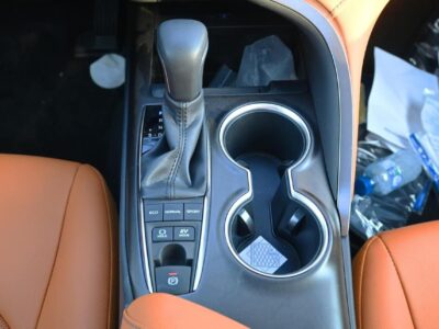 2024 Toyota Camry 2.5 Litres Inline-4 Cylinder Petrol Engine White Tan Sedan GCC Specs Automatic