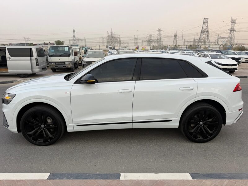 2019 Audi Q8 55 TFSI quattro 3.0-liter turbocharged V6 Petrol Engine White Black SUV FULL OPTION