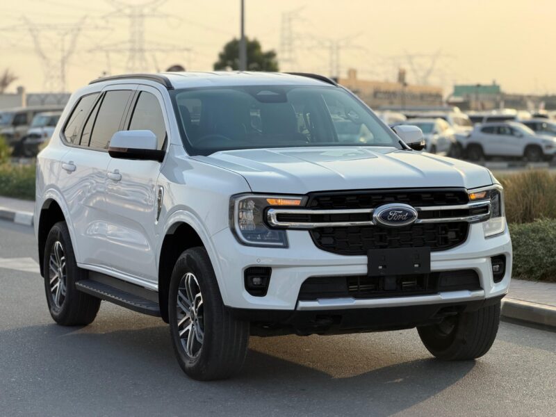 2024 Ford Everest Trend 2.0-liter 4-cylinder Bi-Turbo Diesel Engine White Black SUV GCC Specs