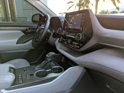 2020 Toyota Highlander Limited 6 Cylinders Hybrid Engine White Beige Premium Family SUV GCC Specs