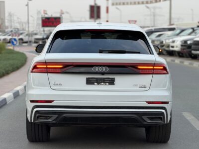 2019 Audi Q8 55 TFSI quattro 3.0-liter turbocharged V6 Petrol Engine White Black SUV FULL OPTION